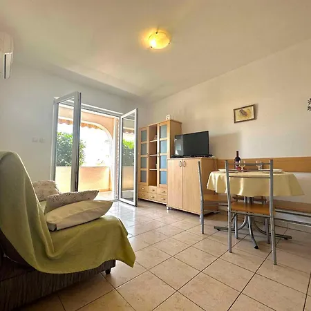 Apartman In 45736 Dramalj