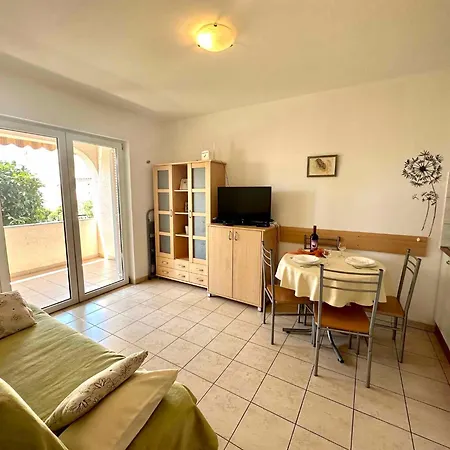 Apartman In 45736 Dramalj