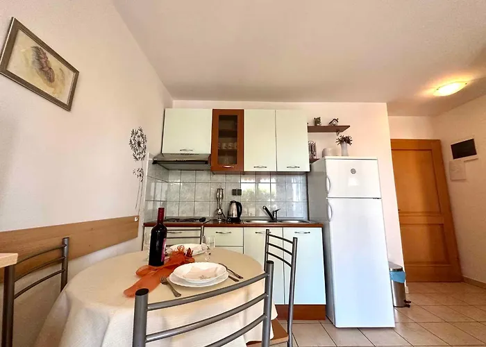 Apartment In 45736 *