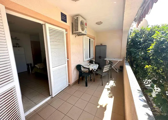 Apartment In 45736 Dramalj